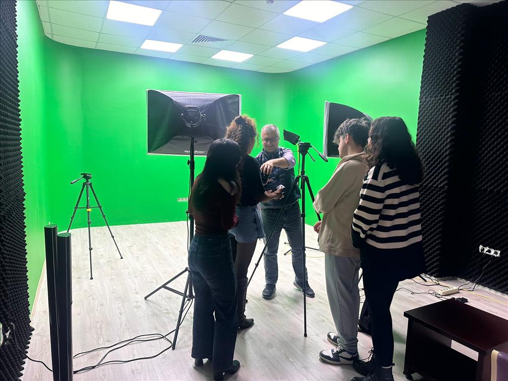 İŞKUR Gençlik Programı Kapsamında UZEM Stüdyo Kullanımı Eğitimi Gerçekleştirildi